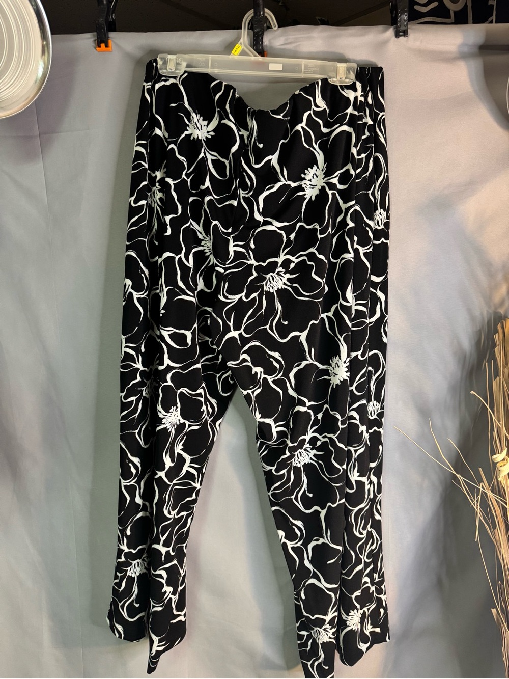 Adrianna Papell Black & White Floral Wide-Leg Pants